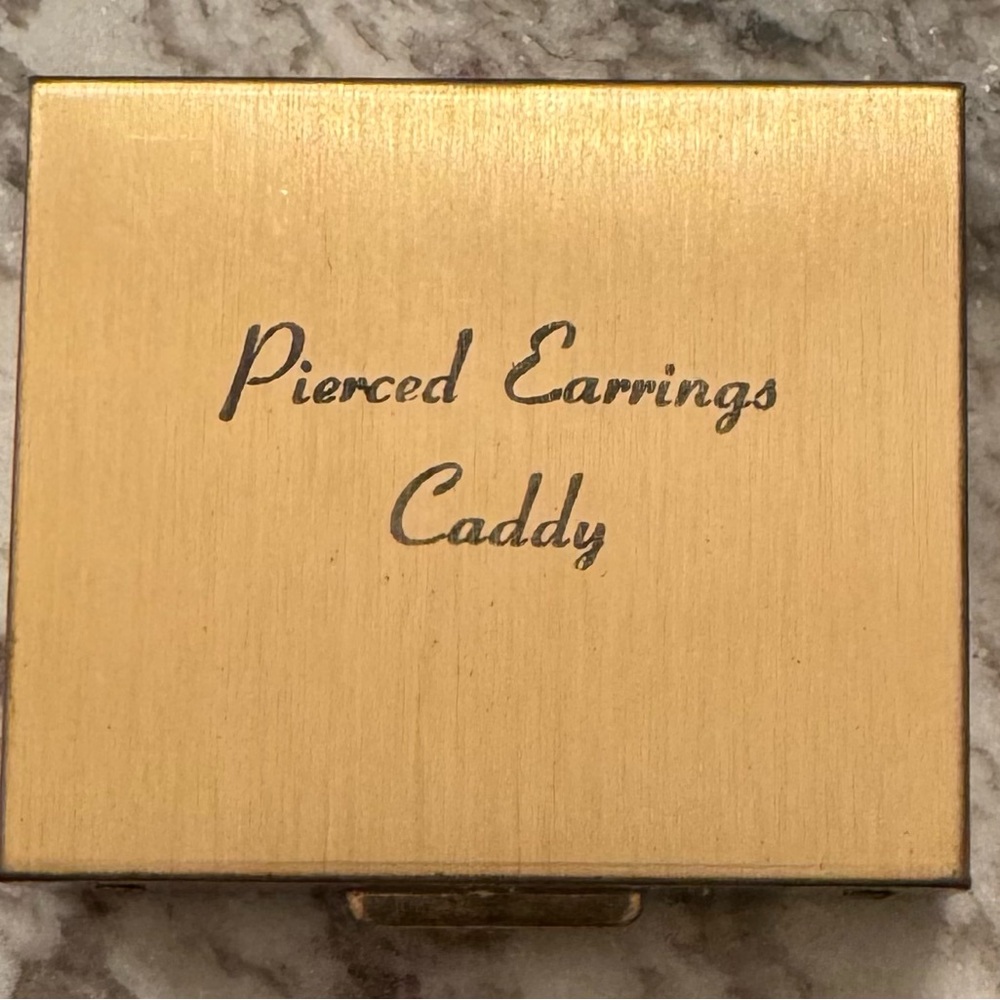 Earring Caddy Vintage travel earrings holder w/ mirror, Gold tone case.